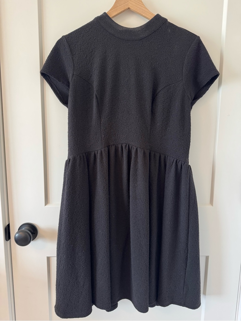 Black Textured Short Sleeve Fit-and-Flare Dress Size XL